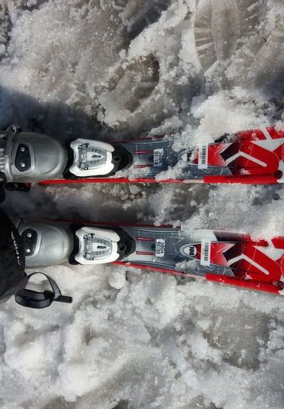 Skiausruestung - kann man in der Skischule leihen